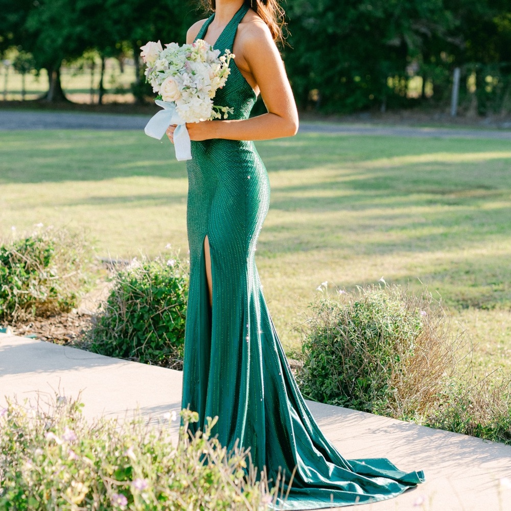 Green Halter Sleeveless Prom Gown